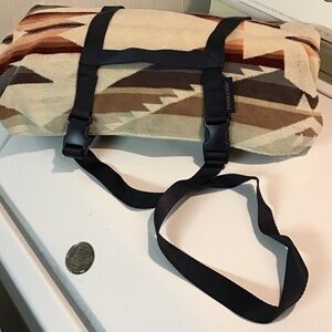 ♥️5/25$ Pendleton carry strap